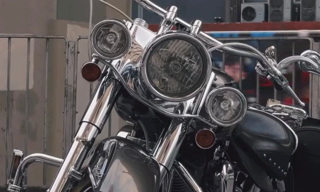 2008 Softail Deluxe Silver Flame Limited Edition FLSTN