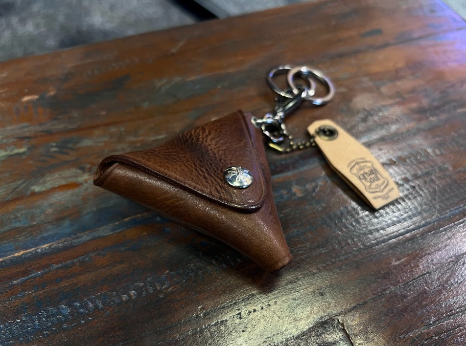URBAN SOUL Distressed Brown Triangular Leather Coin Pouch