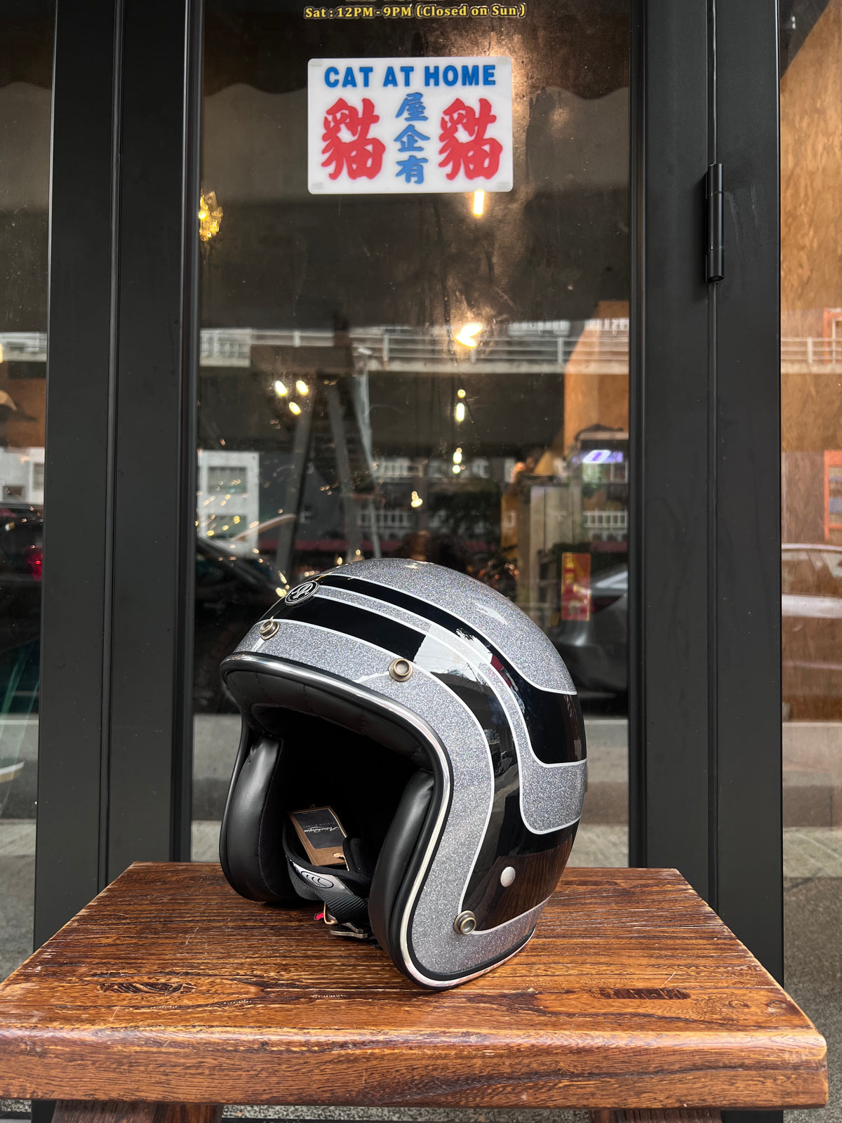 Air Runner "Ride Like Lightning" Script Graphic Full-Face Vintage Helmet