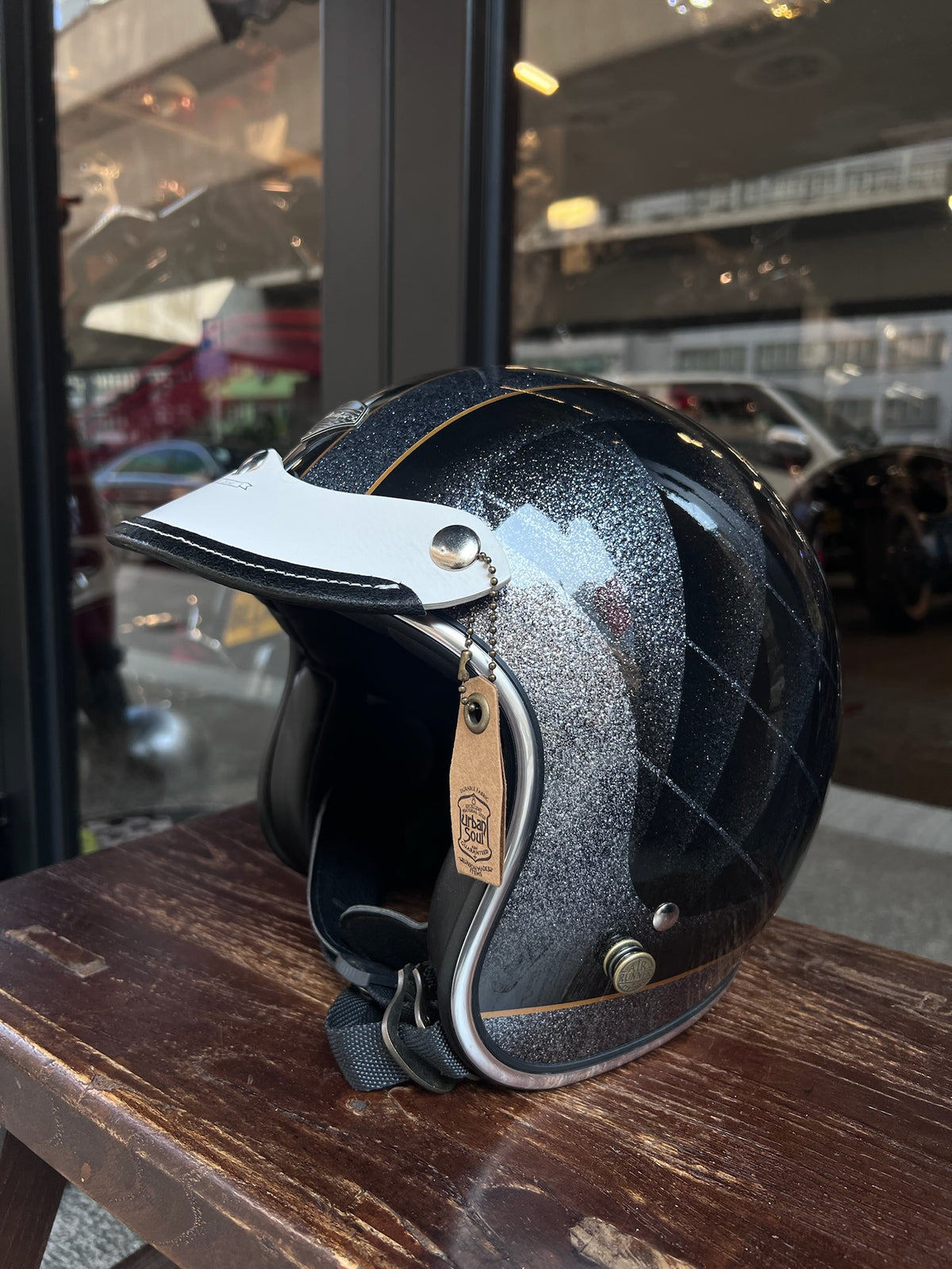 URBAN SOUL MUSE Vintage Short Bound-Edge Leather Helmet Visor - Black & White