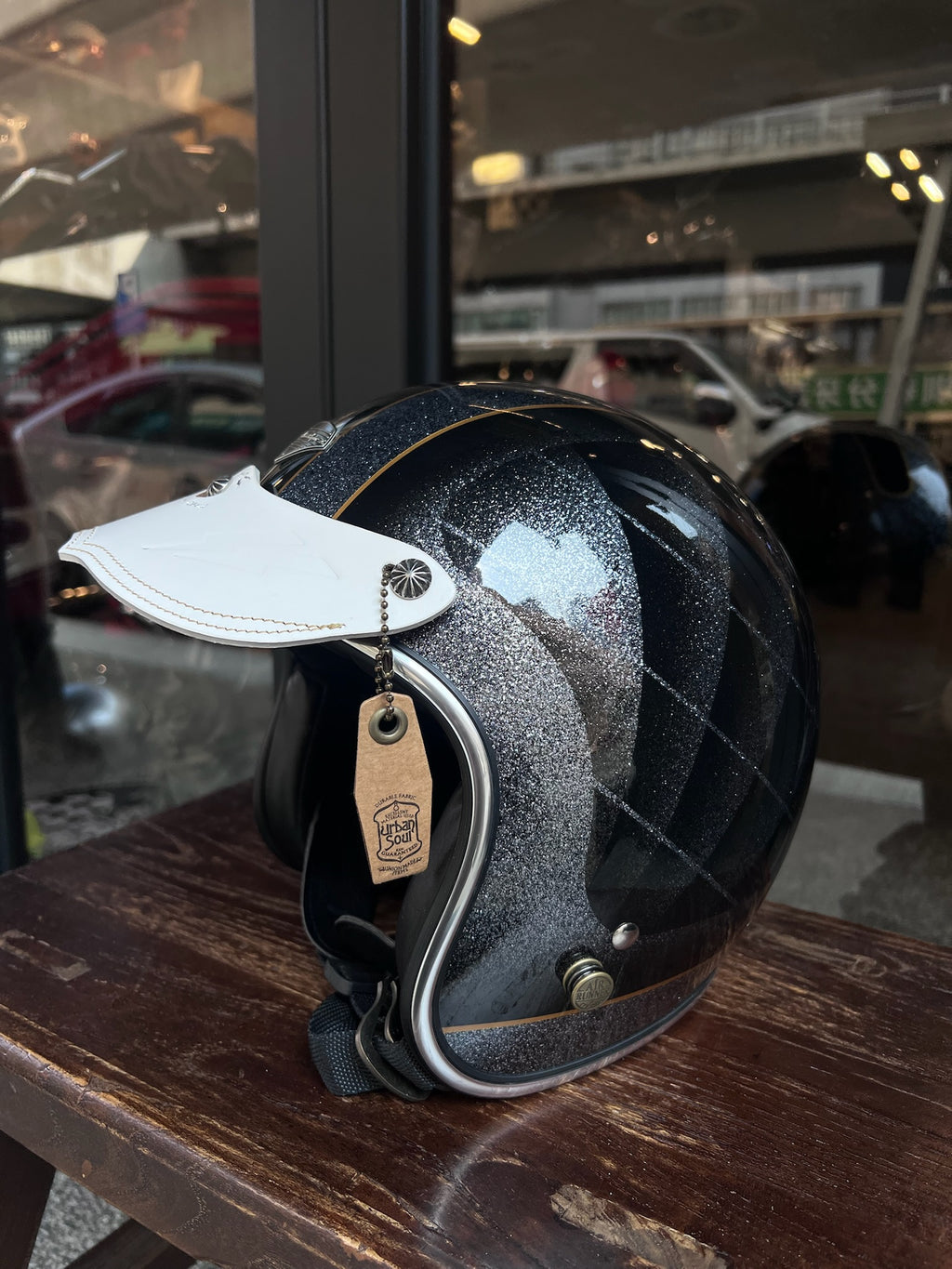 URBAN SOUL Vintage Lightning Stitched Short Leather Helmet Visor - White