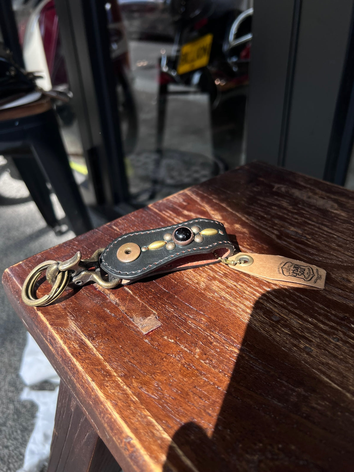 URBAN SOUL Black Beaded Tea-Core Leather Keychain