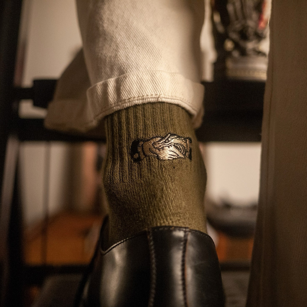 AFTERWORK Trust No One Handshake Embroidered Crew Socks