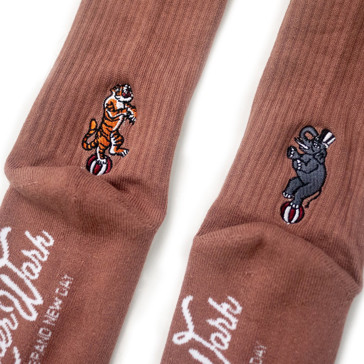 AFTERWORK Circus Tiger & Elephant Balancing Ball Embroidered Crew Socks