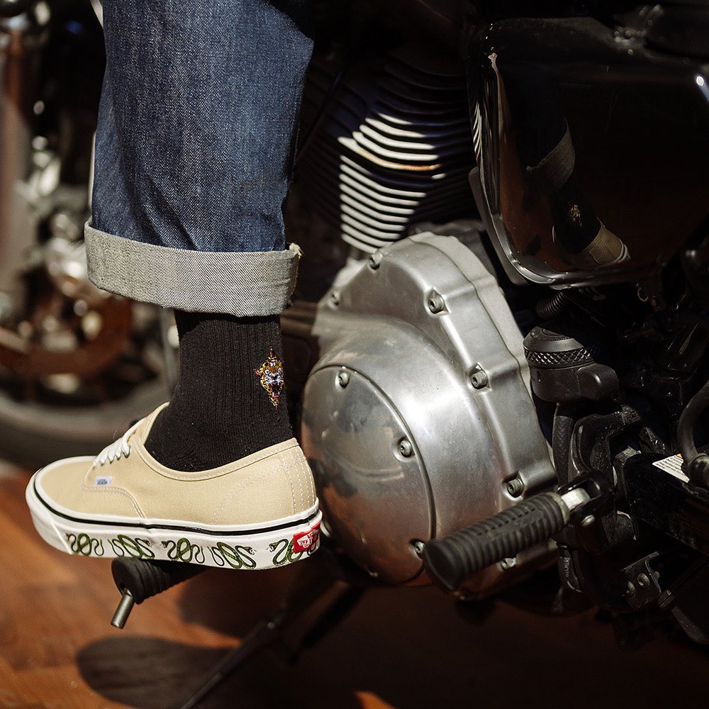 AFTERWORK "Dagger & Tiger" Rear Heel Embroidered Crew Socks