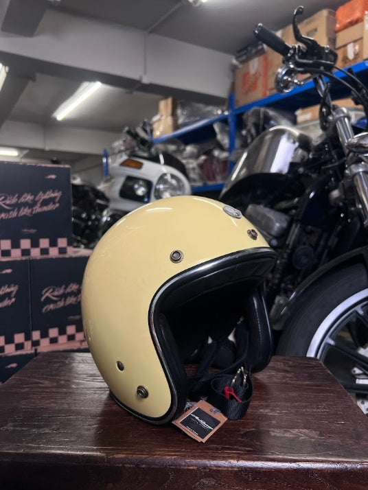 AIR RUNNER Classic Cream Gloss Finish | 3/4 Open-Face Helmet